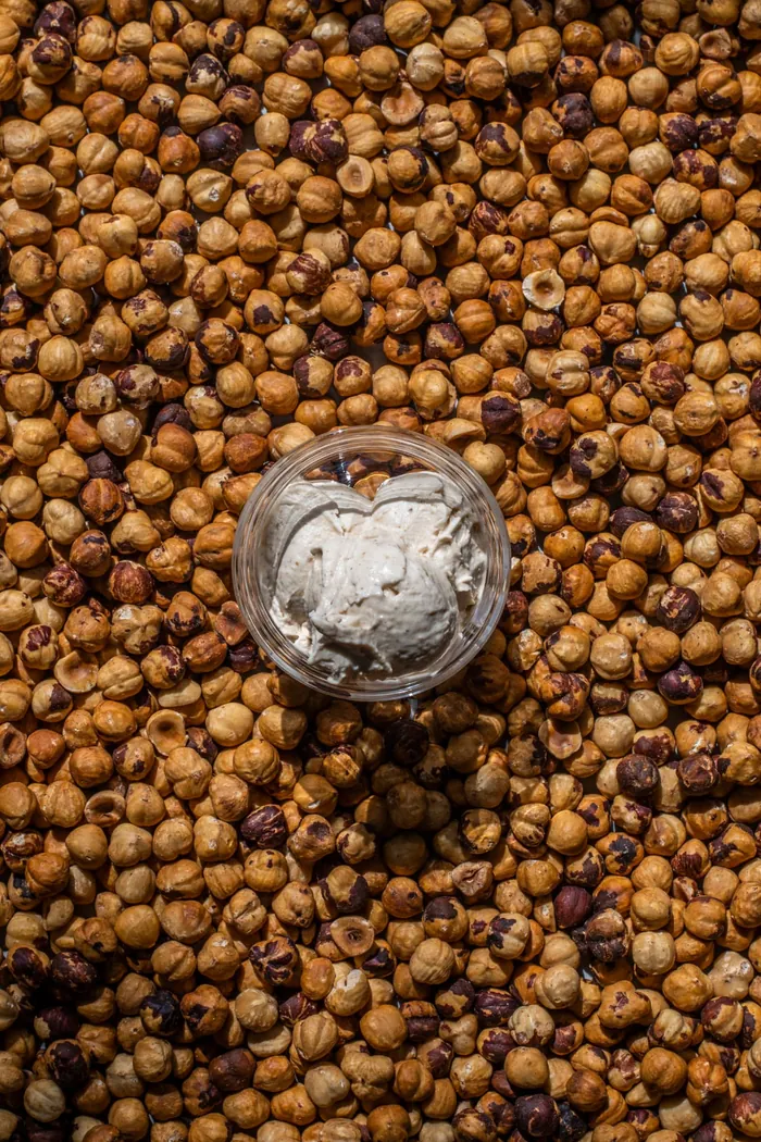 Nocciole tostate per il gelato alla nocciola DiBe